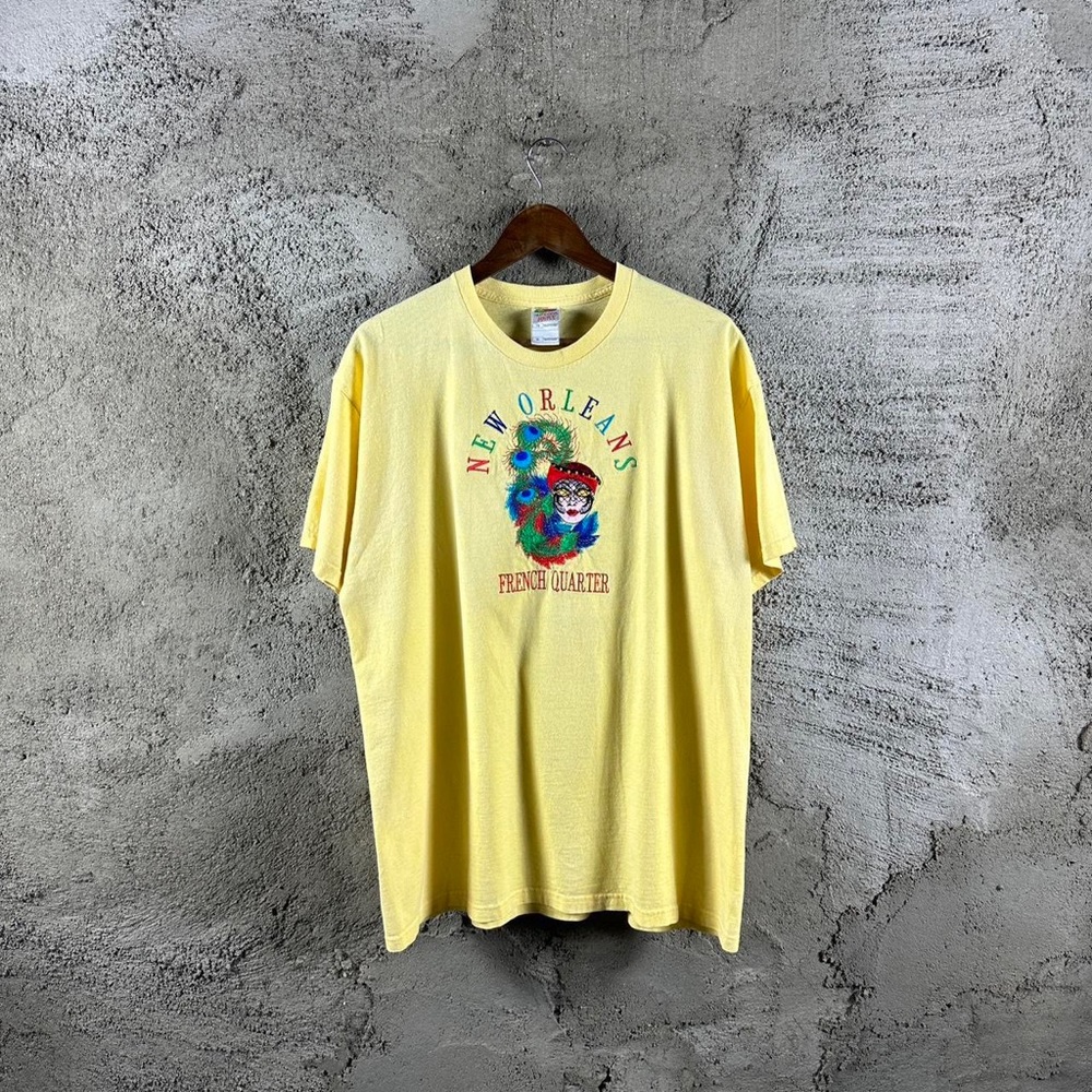 New Orleans yellow tshirt🍋
